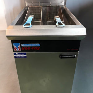 Blue Seal Single tank, twin basket gas fryer GT45