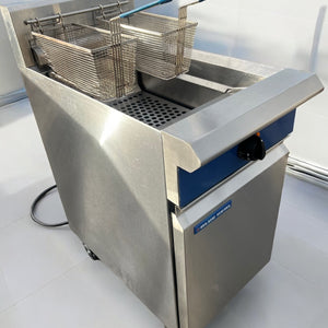 Blue Seal Evolution Series E43 - 450mm Electric Fryer